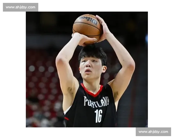 开拓者 107-114 快船 杨瀚森 4 分 20 秒砍 2 分